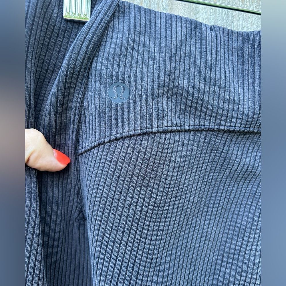 Lululemon Ribbed Softstream Zip Leg High Rise Cropped Pants 25” - Picture 5 of 11